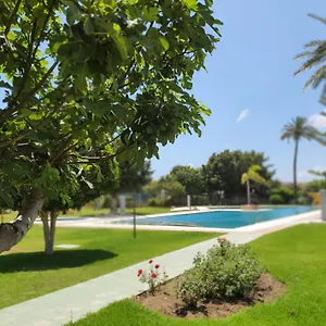 https://apartamento-la-colina-azul.es-andalucia.com